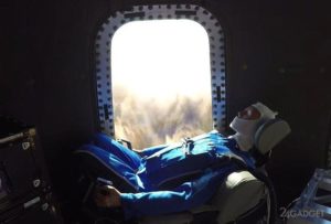 10103 Blue Origin показала, як бути космічним туристом (2 відео)