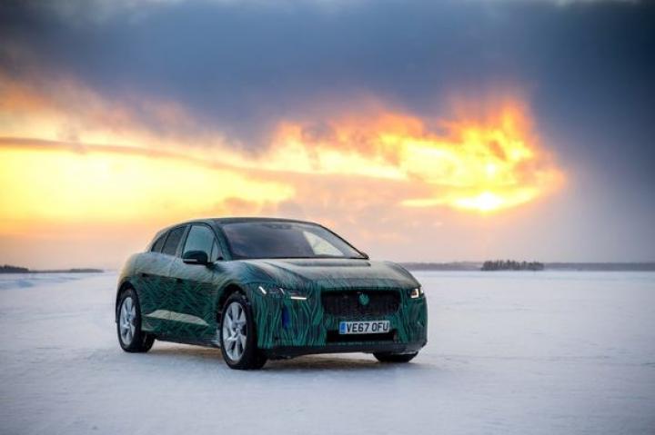 15681 Jaguar випробував електромобіль при температурі -40°С