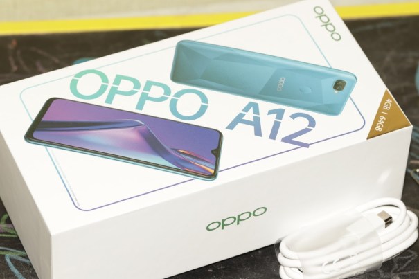 OPPO А12 — бюджетный смартфон с емким аккумулятором, двойной основной камерой и необычным дизайном