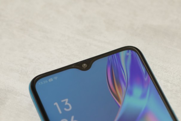 OPPO А12 — бюджетный смартфон с емким аккумулятором, двойной основной камерой и необычным дизайном