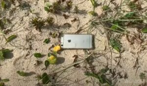 47926 iPhone 6s «выжил» при падении с самолета и снял видео полета (видео)