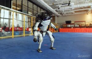 48698 Оказывается, роботы Boston Dynamics могут зажигательно танцевать не хуже человека (видео)