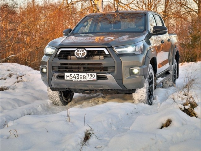 48584 Toyota HiLux – Простор для творчества. Toyota Hilux