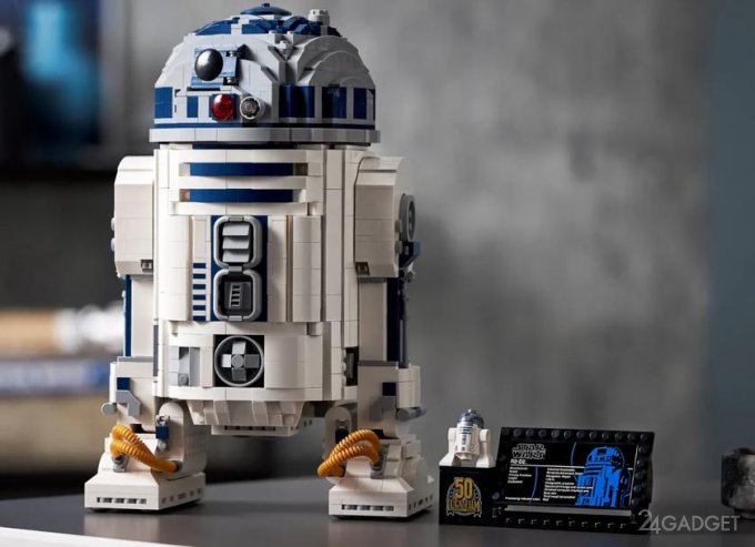 54851 К 50-ти летию Lucasfilm компания LEGO выпустила конструктор дроида R2-D2 (6 фото + видео)