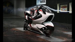 55944 Электрический мотоцикл WMC250EV с отверстием в корпусе разгоняется до скорости 402 км/ч (3 видео)