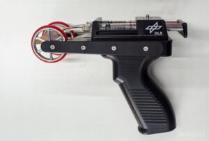 60380 На МКС проводится тестирование пистолета-биопринтера для печати лейкопластыря из живых клеток