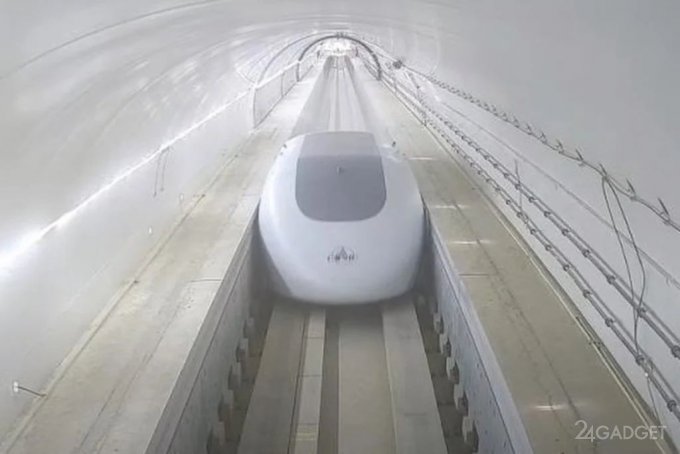 61879 Китайский Hyperloop для поездов на скорости до 1000 км/ч (2 фото)